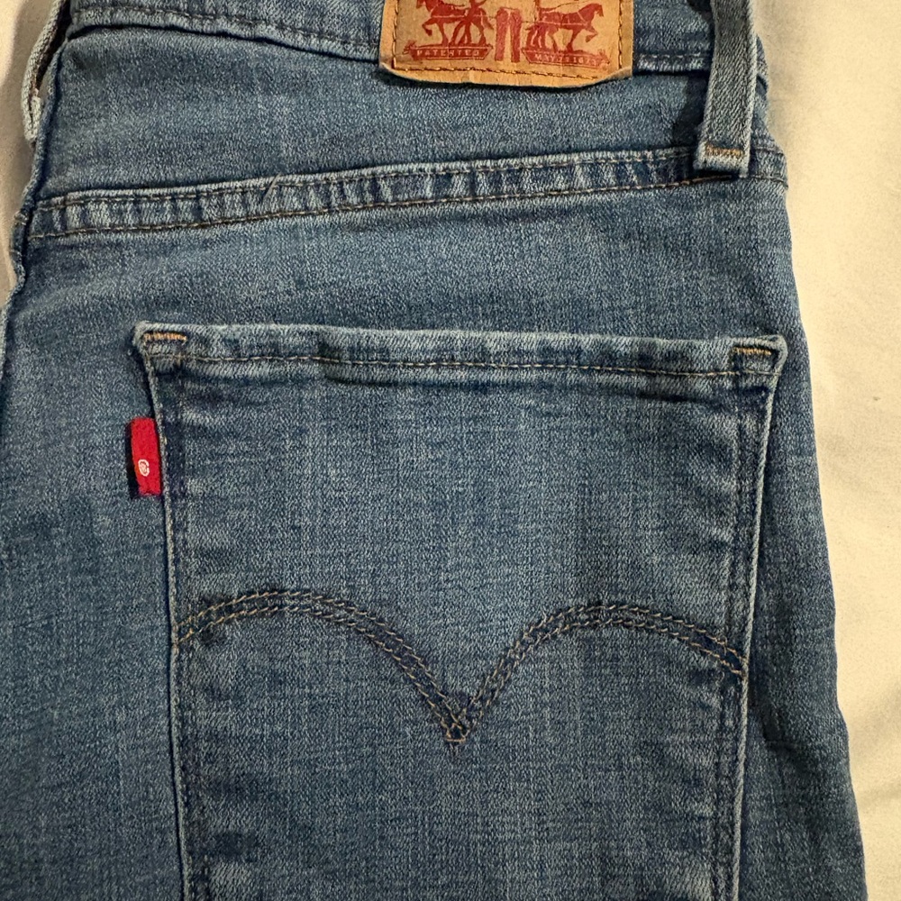 Levi's High Rise Straight Crop Jeans - Blue